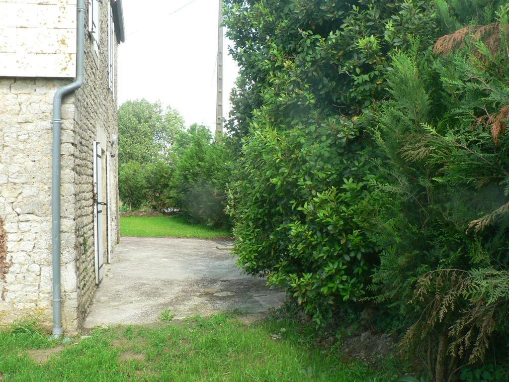 Gite De L'Aure Trevieres Esterno foto