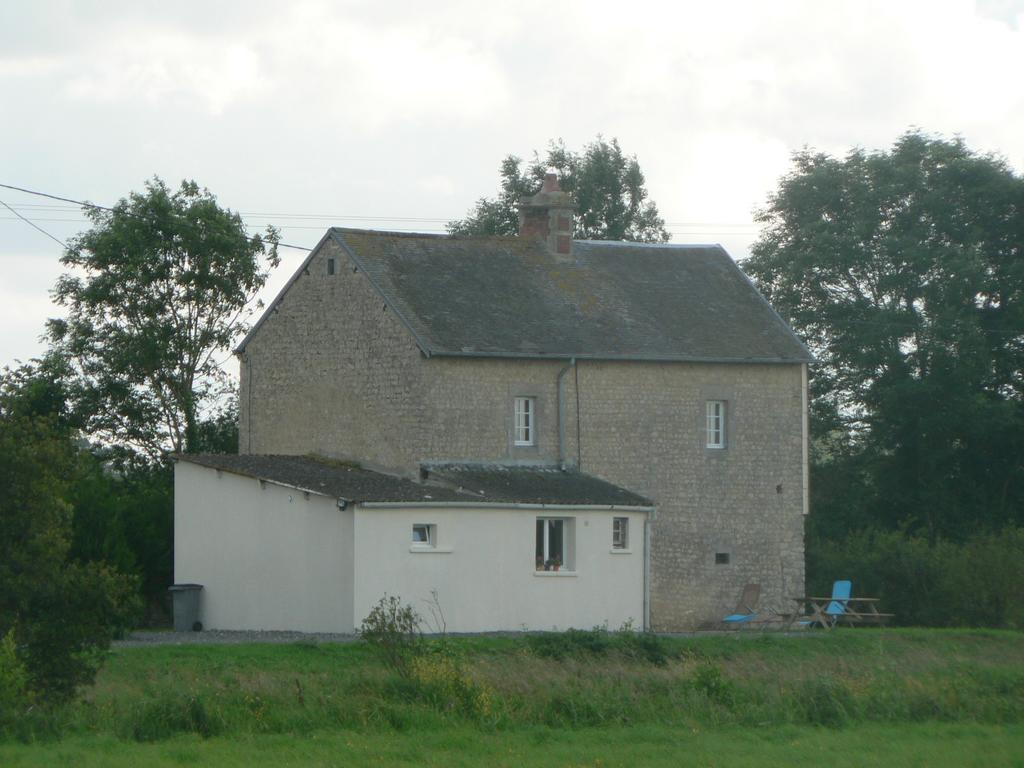 Gite De L'Aure Trevieres Esterno foto